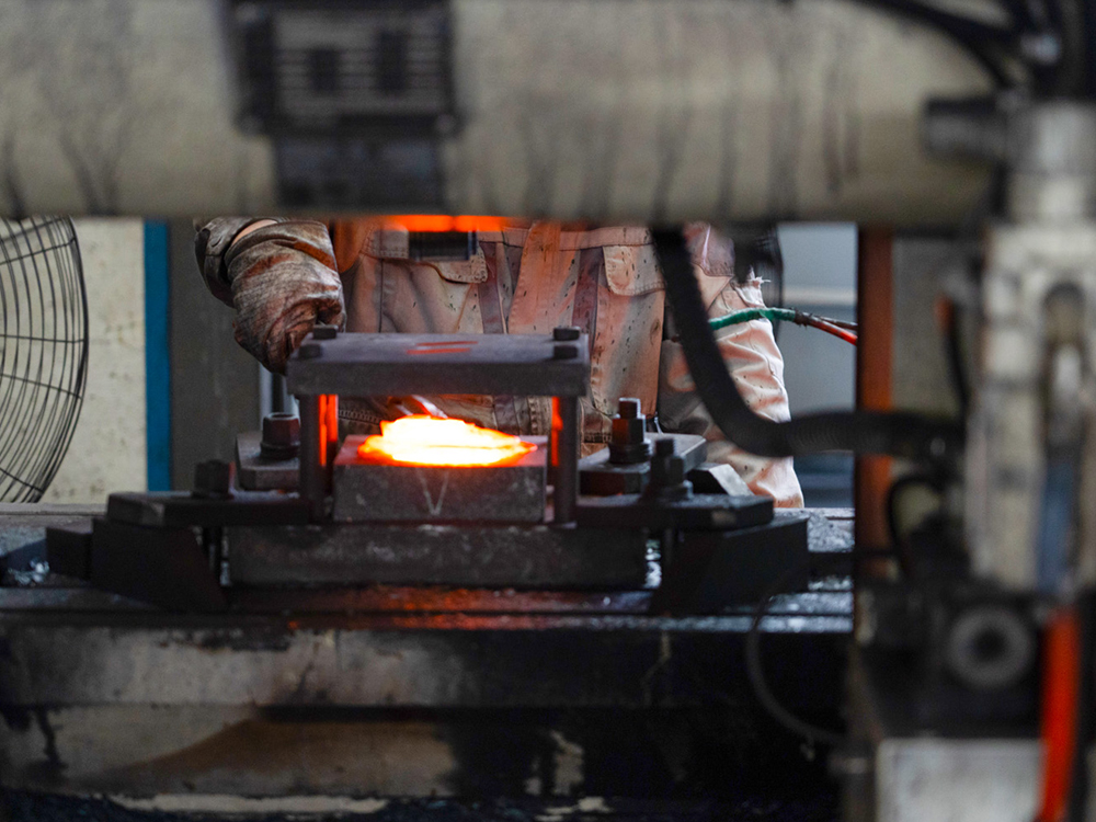 Track platen - perforated type (7)